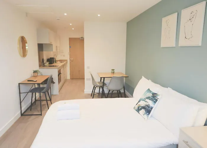 Redcross Street 310 *