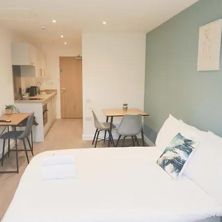 Redcross Street 310 *